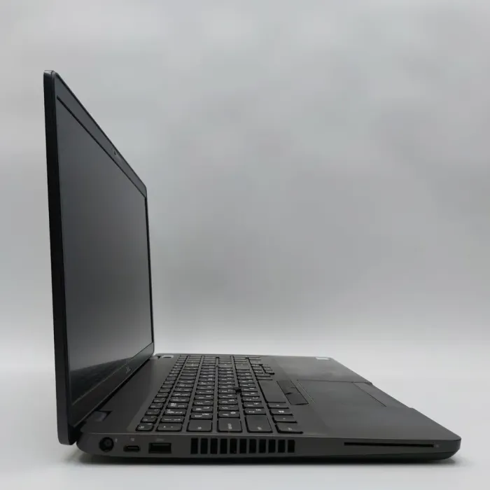 Ультрабук Dell Latitude 5500 / 15.6" (1920x1080) IPS / Intel Core i7-8665U (4 (8) ядра по 1.9 - 4.8 GHz) / 16 GB DDR4 / 256 GB SSD / Intel UHD Graphics / WebCam / Windows 11 Pro / Sim Card б/в - зображення 4