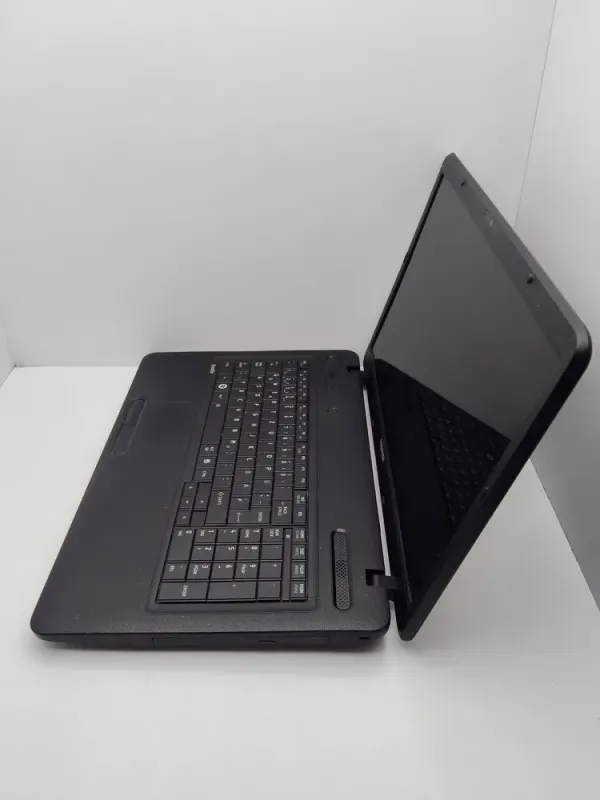 Ноутбук Toshiba Satellite C850 / 17.3" (1600x900) TN / Intel Core i3-350M (2 (4) ядра по 2.26 GHz) / 6 GB DDR3 / 320 GB HDD / Intel HD Graphics / WebCam б/в - зображення 6