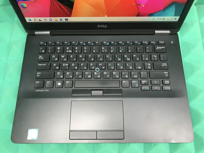 Ультрабук Б-клас Dell Latitude E7470 / 14" (1920x1080) IPS / Intel Core i5-6300U (2 (4) ядра по 2.4 - 3.0 GHz) / 8 GB DDR4 / 256 GB SSD / Intel HD Graphics 520 / WebCam / HDMI / miniDP / Windows 11 б/в - зображення 4
