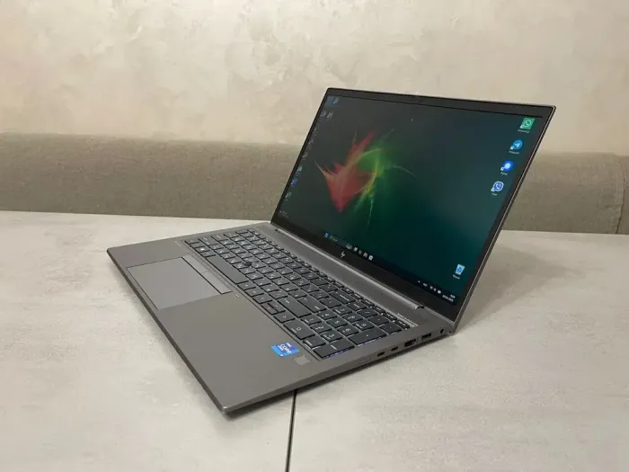 Ультрабук HP ZBook Firefly 15 G8 / 15.6" (1920x1080) IPS / Intel Core i7-1185G7 (4 (8) ядра по 3.0 - 4.8 GHz) / 16 GB DDR4 / 256 GB SSD M.2 / Intel Iris Xe Graphics / WebCam / Fingerprint / HDMI / 4G LTE б/в - зображення 3