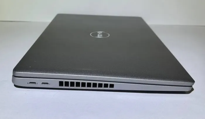 Ноутбук Б-клас Dell Precision 3560 / 15.6" (1920x1080) IPS / Intel Core i7-1185G7 (4 (8) ядра по 1.2 - 4.8 GHz) / 16 GB DDR4 / 512 GB SSD / Intel Iris Xe Graphics / WebCam б/в - зображення 7