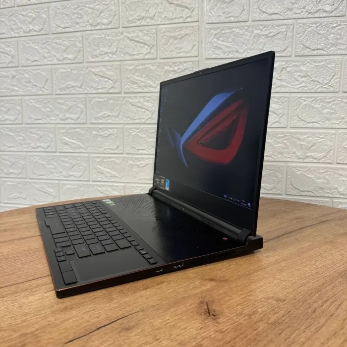 Ігровий ноутбук Б-клас Asus ROG Zephyrus GX531GW / 15.6" (1920x1080) IPS / Intel Core i7-9750H (6 (12) ядер по 2.6 - 4.5 GHz) / 16 GB DDR4 / 512 GB SSD / nVidia GeForce RTX 2070 Max-Q, 8 GB GDDR6, 256-bit / WebCam б/в - зображення 5