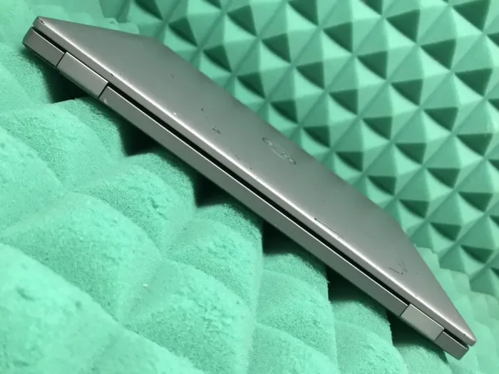 Ультрабук Б-клас Dell Latitude 5410 / 14" (1920x1080) IPS Touch / Intel Core i5-10310U (4 (8) ядра по 1.7 - 4.4 GHz) / 8 GB DDR4 / 256 GB SSD M.2 / Intel UHD Graphics / WebCam / USB 3.1 / HDMI / Windows 10 б/в - зображення 7