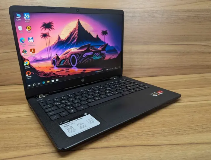 Ноутбук Б-клас HP 14-fg1003cl / 14" (1920x1080) IPS / AMD Ryzen 3 5300U (4 (8) ядра по 2.6 - 3.8 GHz) / 16 GB DDR4 / 512 GB SSD / AMD Radeon Graphics 384SP / WebCam / Windows 10 б/в - зображення 4