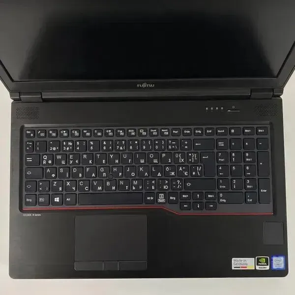 Мобільна робоча станція Б-клас Fujitsu Celsius H780 / 15.6" (1920x1080) IPS / Intel Core i7-8750H (6 (12) ядер по 2.2 - 4.1 GHz) / 16 GB DDR4 / 512 GB SSD / nVidia Quadro P600, 4 GB GDDR5, 128-bit / HDMI / WebCam б/в - зображення 4