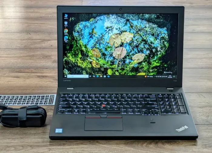 Ноутбук Б-клас Lenovo ThinkPad T560 / 15.6" (1920x1080) IPS / Intel Core i5-6300U (2 (4) ядра по 2.4 - 3.0 GHz) / 16 GB DDR3 / 128 GB SSD / Intel HD Graphics 520 / WebCam / HDMI б/в - зображення 2