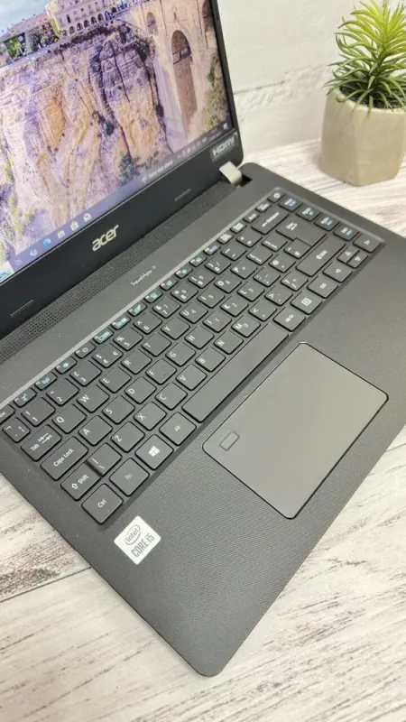 Ультрабук Acer TravelMate P214-52 / 14" (1920x1080) IPS / Intel Core i5-10210U (4 (8) ядер по 1.6 - 4.2 GHz) / 8 GB DDR4 / 256 GB SSD / Intel UHD Graphics / WebCam б/в - зображення 7