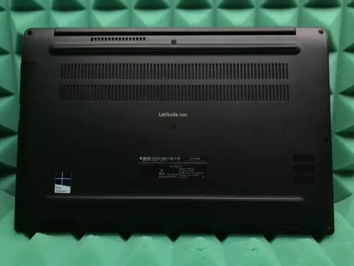 Ноутбук Б-клас Dell Latitude 7480 / 14" IPS Touch / Core i5-7300U (2(4) ядра по 2.6-3.5GHz) / 8GB DDR4 / 256GB SSD / HD Graphics 620 / WebCam / HDMI б/в - зображення 6
