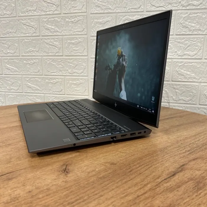 Мобільна робоча станція HP ZBook 15v G5 / 15.6" (1920x1080) IPS / Intel Core i7-8750H (6 (12) ядер по 2.2 - 4.1 GHz) / 16 GB DDR4 / 512 GB SSD NVMe / nVidia Quadro P600, 4 GB GDDR5, 128-bit / WebCam б/в - зображення 5