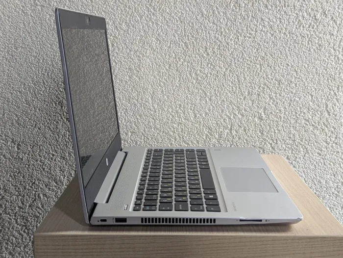 Ноутбук Б-клас HP ProBook 440 G7 / 14" (1920x1080) IPS / Intel Core i3-10110U (2 (4) ядра по 2.1 - 4.1 GHz) / 16 GB DDR4 / 256 GB SSD / Intel UHD Graphics / WebCam б/в - зображення 6