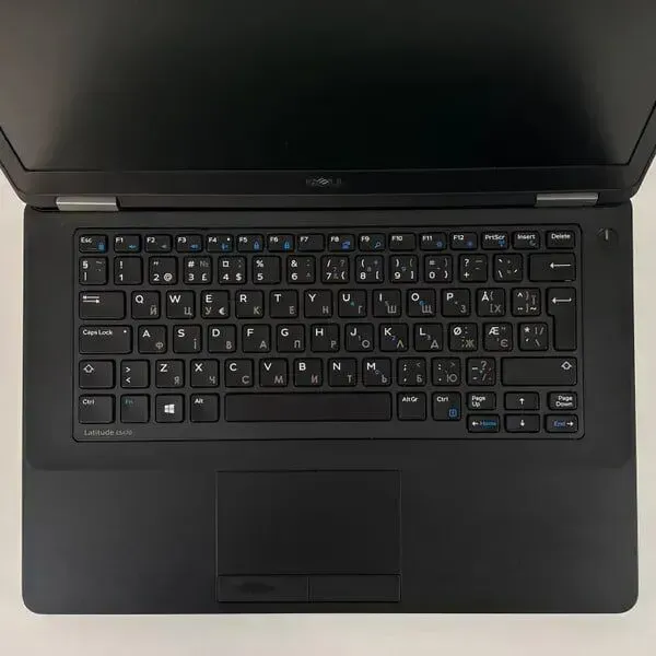 Ноутбук Б-клас Dell Latitude E5470 / 14" (1366x768) TN / Intel Core i3-6100U (2 (4) ядра по 2.3 GHz) / 8 GB DDR4 / 128 GB SSD / Intel HD Graphics 520 / WebCam / HDMI б/в - зображення 3