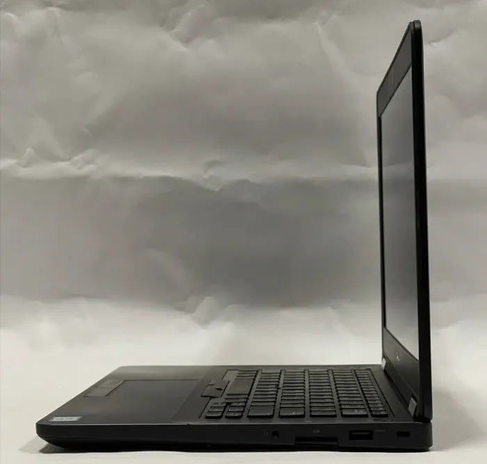 Ультрабук Dell Latitude E5470 / 14" (1920x1080) IPS / Intel Core i5-6300HQ (4 ядра по 2.3 - 3.2 GHz) / 8 GB DDR4 / 256 GB SSD M.2 / Intel HD Graphics 530 / WebCam / Windows 10 Pro б/в - зображення 6