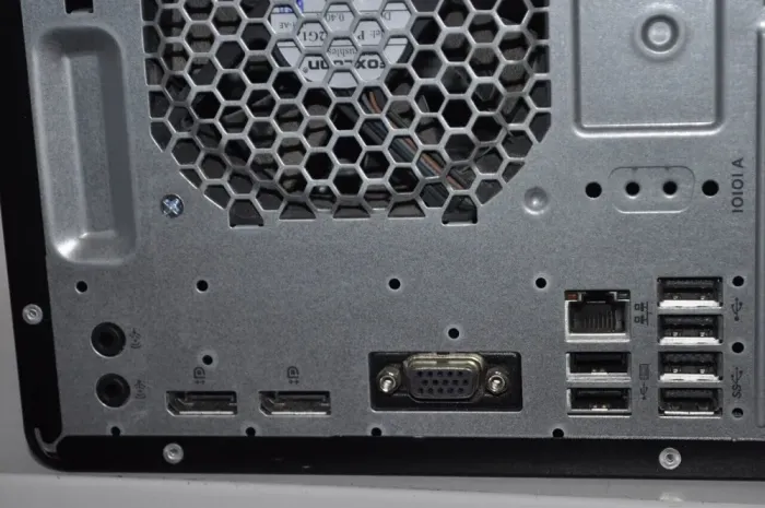 Комп'ютер HP ProDesk 600 G3 Tower / Intel Core i5-7500 (4 ядра по 3.4 - 3.8 GHz) / 32 GB DDR4 / 1000 GB SSD / Intel HD Graphics 630 / Windows 11 Pro / DVD-ROM б/в - зображення 4