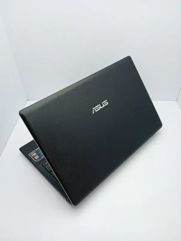 Ноутбук Asus X55 / 15.6" (1366x768) TN / AMD E2-1800 (2 ядра по 1.7 GHz) / 4 GB DDR3 / 320 GB HDD / AMD Radeon HD 7340 Graphics / WebCam б/в - зображення 8