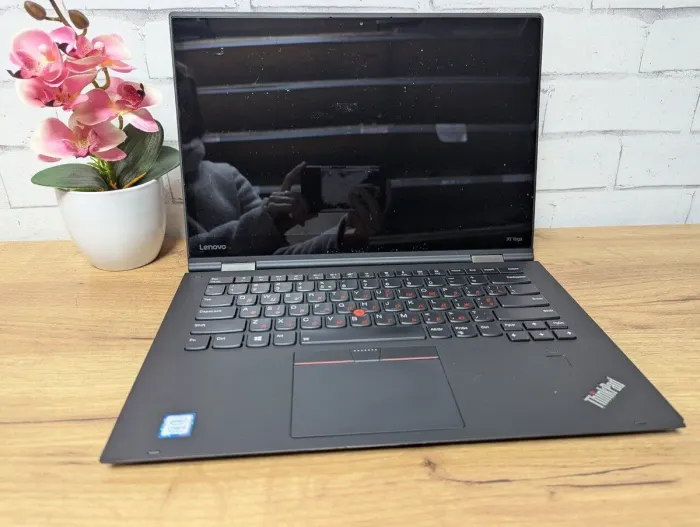 Ноутбук Б-клас Lenovo ThinkPad X1 Yoga (2rd Gen) / 14" (1920x1080) TN / Intel Core i5-7200U (2 (4) ядра по 2.5 - 3.1 GHz) / 8 GB DDR3 / 256 GB SSD / Intel HD Graphics 620 / WebCam б/в - зображення 3