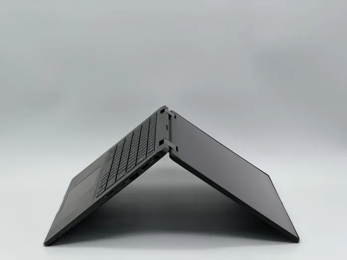 Ультрабук-трансформер Dell Latitude 7420 2-in-1 / 14" (1920x1080) IPS / Intel Core i5-1145G7 (4 (8) ядра по 2.6 - 4.4 GHz) / 16 GB DDR4 / 240 GB SSD / Intel Iris Xe Graphics / WebCam б/в - зображення 5