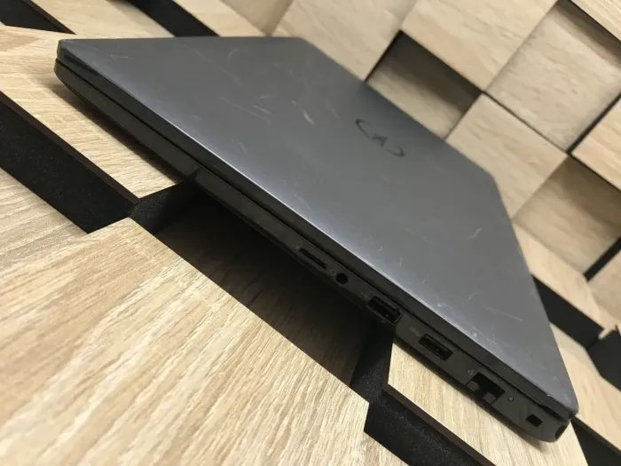 Ноутбук Б-клас Dell Latitude 3520 / 15.6" (1920x1080) IPS / Intel Core i5-1135G7 (4 (8) ядра по 2.4 - 4.2 GHz) / 8 GB DDR4 / 256 GB SSD M.2 / Intel Iris Xe Graphics / WebCam / USB 3.2 / HDMI / Windows 10 б/в - зображення 6