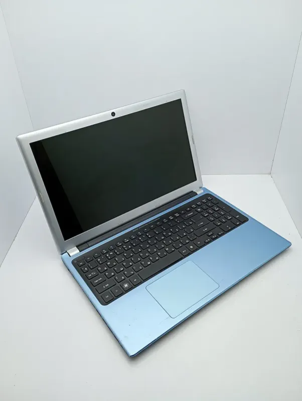 Ноутбук Acer V5-571G / 15.6" (1366x768) TN / Intel Core i3-2367M (2 (4) ядра по 1.4 GHz) / 6 GB DDR3 / 500 GB HDD / nVidia GeForce GT 620M, 1 GB DDR3, 64-bit / WebCam б/в - зображення 3