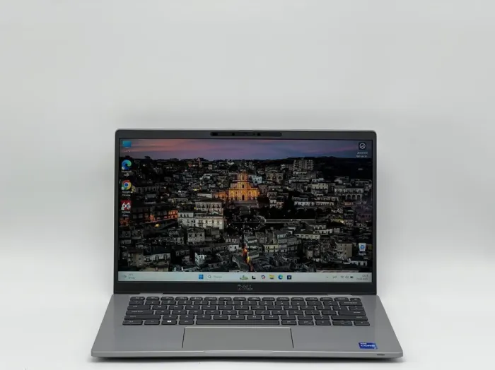 Ультрабук Б-клас Dell Latitude 7420 / 14" (1920x1080) IPS Touch / Intel Core i7-1185G7 (4 (8) ядра по 1.2 - 4.8 GHz) / 16 GB DDR4 / 960 GB SSD / Intel Iris Xe Graphics / WebCam б/в - зображення 2