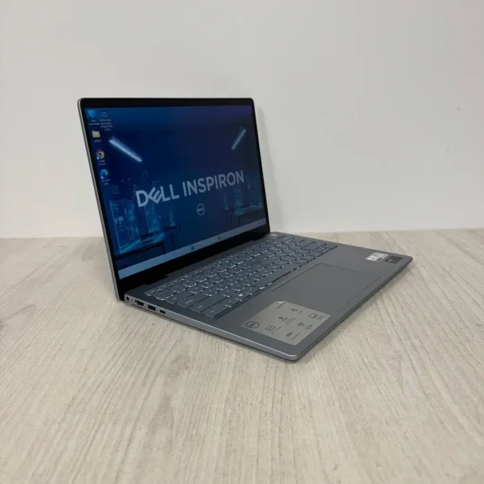 Ноутбук Dell Inspiron 7440 / 14" (2880x1800) IPS / Intel Core Ultra 7 155H (16 (22) ядер по 1.4 - 4.8 GHz) / 16 GB DDR5 / 1000 GB SSD / Intel Arc Graphics / WebCam б/в - зображення 7
