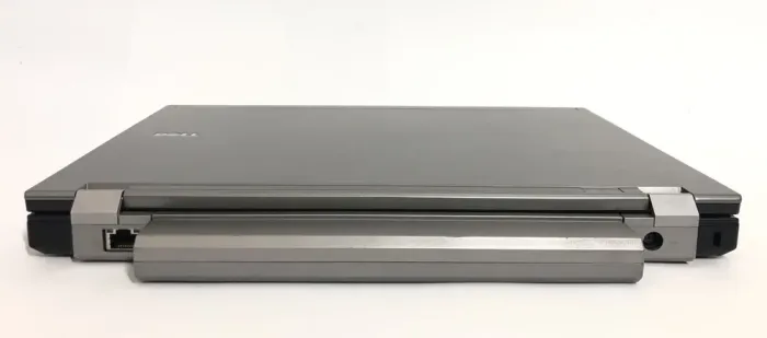 Ноутбук Dell Latitude E4310 / 13.3" (1366x768) TN / Intel Core i5-520M (2 (4) ядра по 2.4 - 2.93 GHz) / 4 GB DDR3 / 250 GB HDD / Intel HD Graphics / DVD-ROM б/в - зображення 3