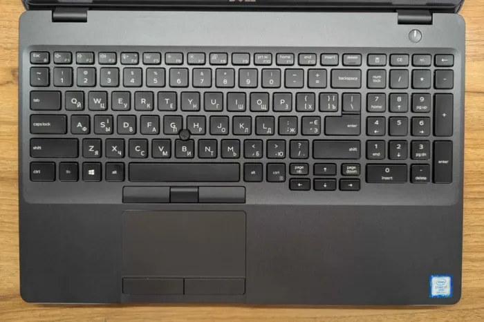 Ноутбук робоча станція Dell Precision 3541 / 15.6" (1920x1080) IPS / Intel Core i7-9850H (6 (12) ядер по 2.6 - 4.6 GHz) / 16 GB DDR4 / 512 GB SSD / nVidia Quadro P620, 4 GB GDDR5 128-bit / WebCam / Windows 10 б/в - зображення 3