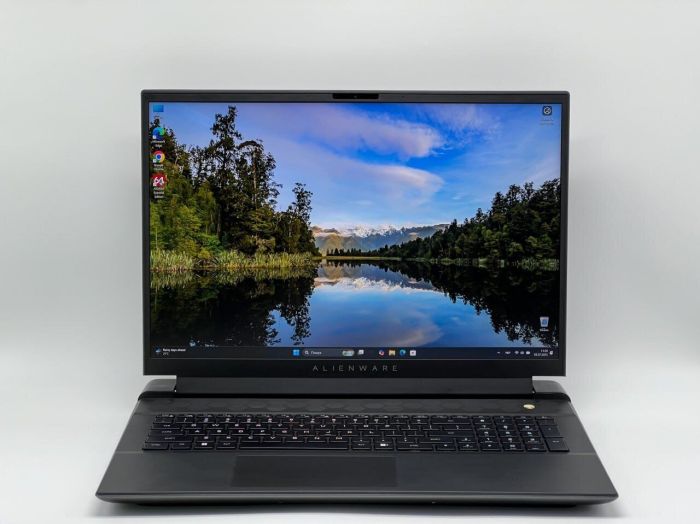 Ігровий ноутбук Dell Alienware m18 R1 / 18" (2560x1600) IPS / Intel Core i9-13980HX (24 (32) ядер по 4.0 - 5.6 GHz) / 64 GB DDR5 / 960 GB SSD / nVidia GeForce RTX 4090, 16 GB GDDR6, 256-bit / WebCam б/в - зображення 2