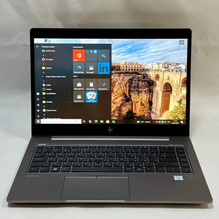 Мобільна робоча станція HP ZBook 14u G5 / 14" (1920x1080) IPS / Intel Core i7-8565U (4 (8) ядра по 1.8 - 4.6 GHz) / 16 GB DDR4 / 512 GB SSD / Intel UHD Graphics / WebCam / Windows 10 Pro б/в - зображення 2