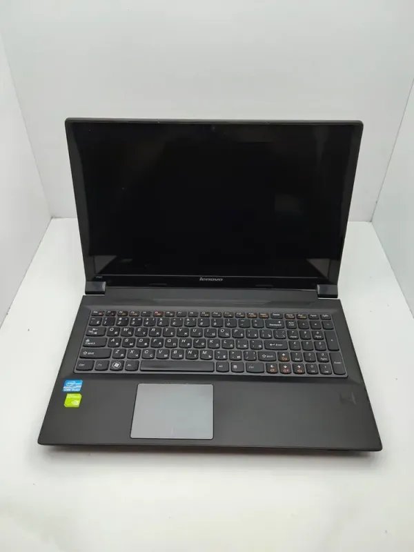 Ноутбук Lenovo V580 / 15.6" (1366x768) TN / Intel Core i5-2540M (2 (4) ядра по 2.6 - 3.3 GHz) / 6 GB DDR3 / 750 GB HDD / nVidia GeForce GT 640, 2 GB DDR3, 64-bit / WebCam б/в - зображення 2
