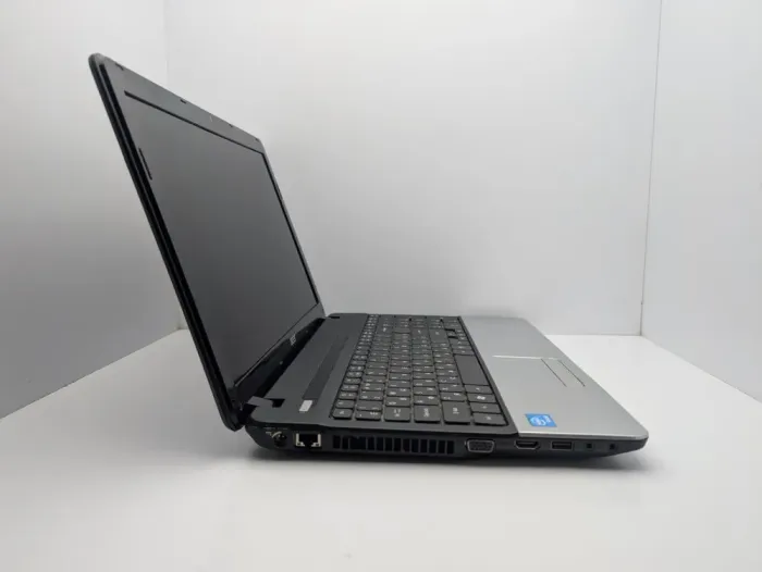 Ноутбук Acer Aspire E1-531 / 15.6" (1366x768) TN / Intel Pentium B960 (2 ядра по 2.2 GHz) / 6 GB DDR3 / 128 GB SSD / Intel HD Graphics / WebCam б/в - зображення 5