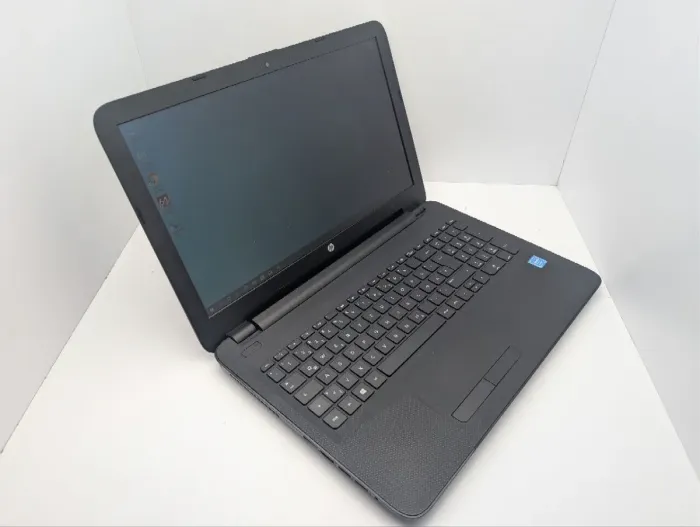 Ноутбук HP 15 ac154ng / 15.6" (1920x1080) IPS / Intel Celeron N3060 (2 ядра по 1.6 - 2.48 GHz) / 8 GB DDR3 / 120 GB SSD / Intel Graphics / WebCam / DVD-ROM б/в - зображення 6