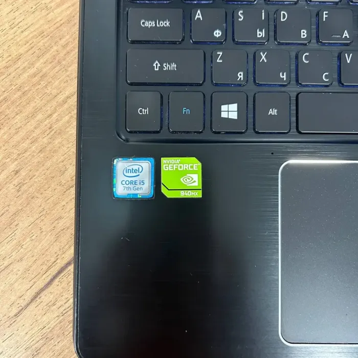 Ноутбук Acer Aspire F15 F5-573G / 15.6" (1920x1080) TN / Intel Core i5-7200U (2 (4) ядра по 2.5 - 3.1 GHz) / 16 GB DDR4 / 256 GB SSD / nVidia GeForce 940MX, 2 GB DDR3, 64-bit / WebCam б/в - зображення 7