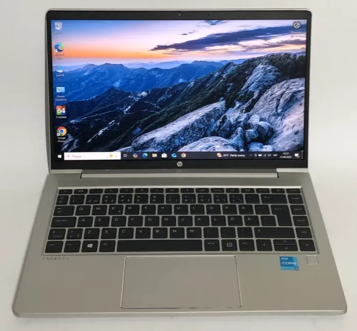 Ультрабук Б-клас HP ProBook 640 G8 / 14" (1920x1080) IPS / Intel Core i3-1115G4 (2 (4) ядра по 1.7 - 4.1 GHz) / 8 GB DDR4 / 256 GB SSD NVMe / Intel UHD Graphics / WebCam / Win 10 Pro б/в - зображення 2