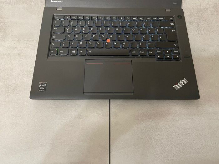 Ноутбук Lenovo ThinkPad T440 / 14" (1600x900) TN / Intel Core i5-4200U (2 (4) ядра по 1.6 - 2.6 GHz) / 8 GB DDR3 / 136 GB SSD / Intel HD Graphics 4400 / Fingerprint / WebCam б/в - зображення 4