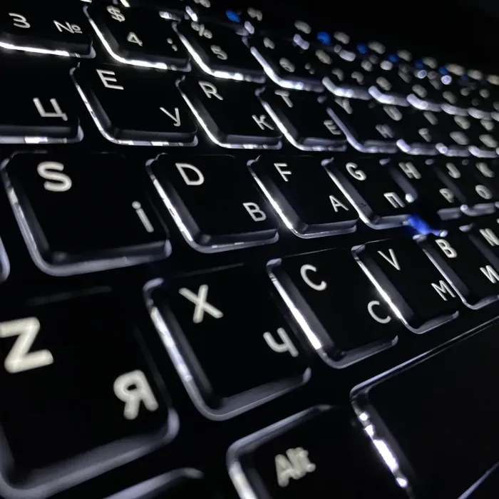 Ноутбук Dell Latitude 5580 / 15.6" (1366x768) TN / Intel Core i5-6300U (2 (4) ядра по 2.4 - 3.0 GHz) / 16 GB DDR4 / 256 GB SSD / Intel HD Graphics 520 / TouchID / WebCam б/в - зображення 6