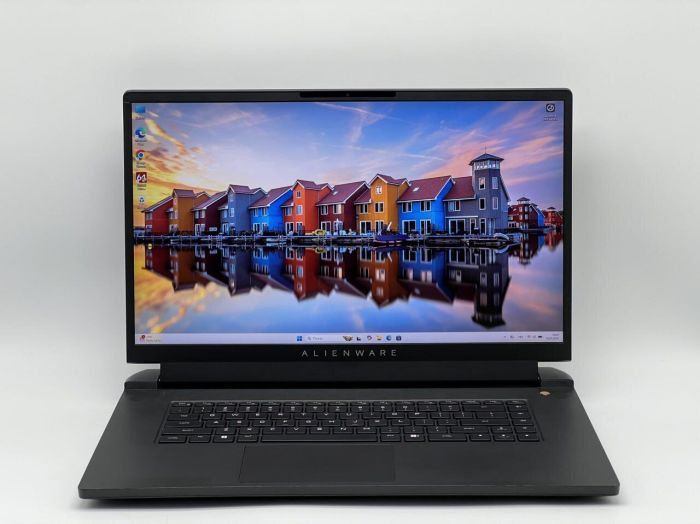 Ігровий ноутбук Б-класу Dell Alienware M17 R5 / 17,3" (1920x1080) IPS / AMD Ryzen 7 6800H (8 (16) ядер по 3,2 - 4,7 ГГц) / 32 ГБ DDR4 / 1440 ГБ SSD / nVidia GeForce RTX 3070 Ti, 8 ГБ GDDR6, 256-біт / Веб-камера б/в - зображення 2