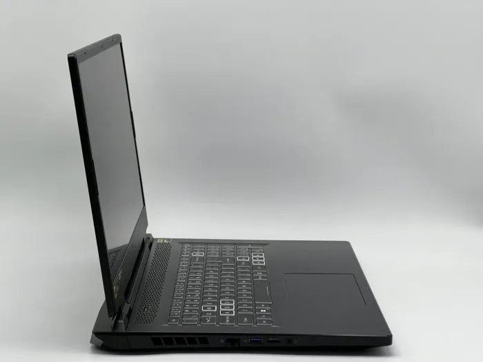 Ігровий ноутбук Acer Nitro 17 AN17-51-70CB / 17,3" (2560x1440) IPS / Intel Core i7-13700H (14 (20) ядер по 3,7 - 5,0 ГГц) / 32 ГБ DDR5 / 960 ГБ SSD / nVidia GeForce RTX 4060, 8 ГБ GDDR6, 128-біт / Веб-камера б/в - зображення 3