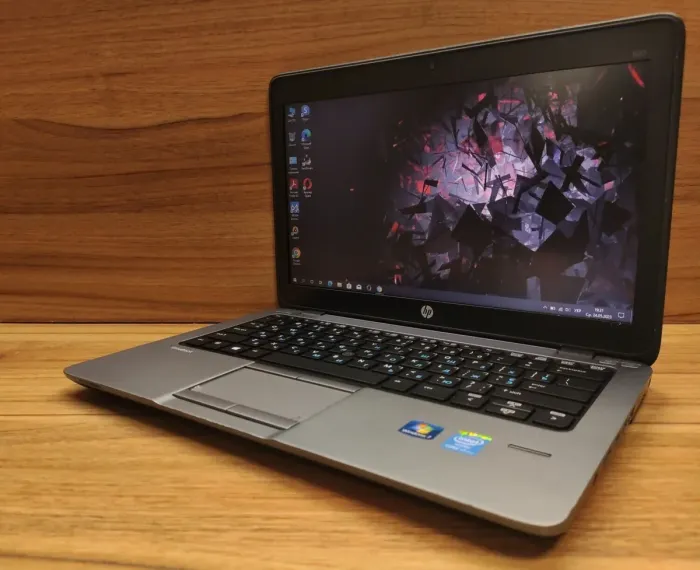 Нетбук Б-клас HP EliteBook 820 G1 / 12.5" (1366x768) TN / Intel Core i7-4600U (2 (4) ядра по 2.1 - 3.3 GHz) / 8 GB DDR3 / 240 GB SSD / Intel HD Graphics 4400 / WebCam / HDMI б/в - зображення 5