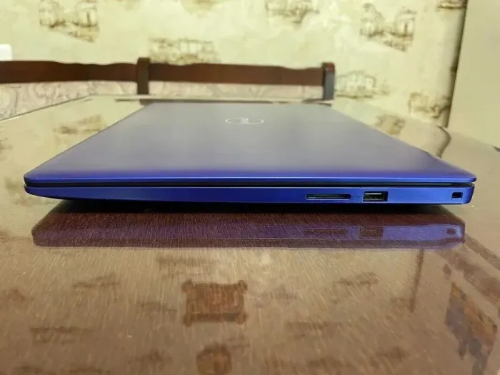 Ноутбук Dell Inspiron 3593 / 15.6" (1920x1080) TN Touch / Intel Core i7-1065G7 (4 (8) ядра по 1.3 - 3.9 GHz) / 8 GB DDR4 / 256 GB SSD / Iris Plus Graphics / WebCam б/в - зображення 5