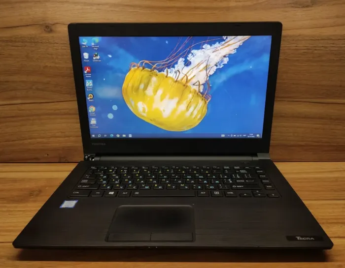 Ноутбук Б-клас Toshiba Tecra C40-D / 14" (1366x768) TN / Intel Core i5-7200U (2 (4) ядра по 2.5 - 3.1 GHz) / 8 GB DDR3 / 128 GB SSD / Intel HD Graphics 620 / HDMI / Win 10 б/в - зображення 2