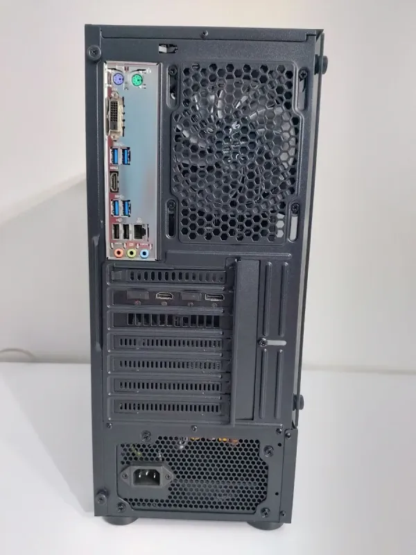 Ігровий ПК 1stPlayer D4-4R1-WH Tower / Intel Core i7-7700 (4 (8) ядра по 3.6 - 4.2 GHz) / 32 GB DDR4 / 512 GB SSD M.2 + 1000 GB SSD / AMD Radeon RX 5700 XT, 8 GB GDDR6, 256-bit / 600W б/в - зображення 6