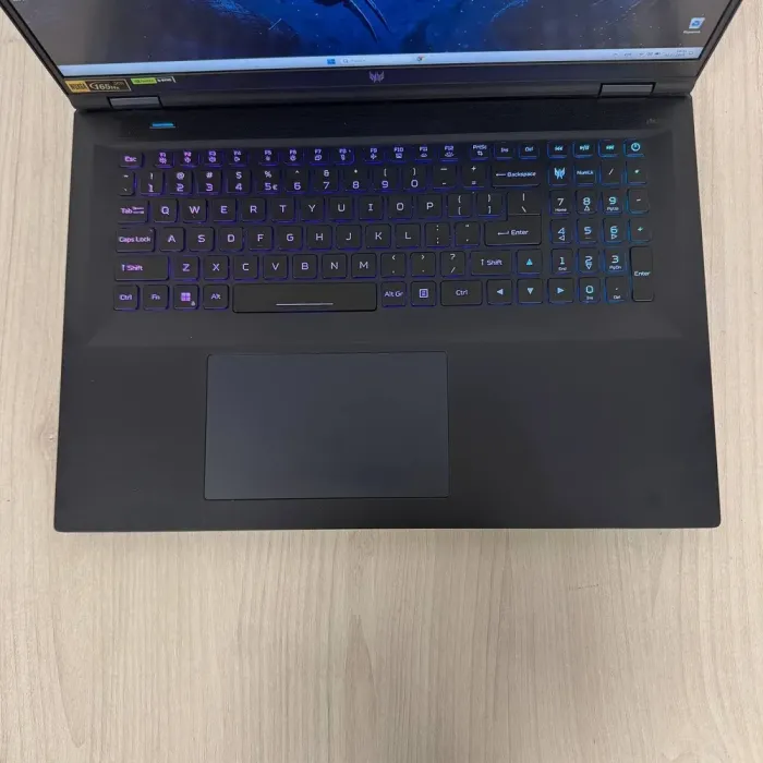 Ігровий ноутбук Acer Predator Helios 18 PH18-71 / 18" (1920x1200) IPS / Intel Core i7-13700HX (16 (24) ядер по 3.7 - 5.0 GHz) / 16 GB DDR5 / 1000 GB SSD NVMe / nVidia GeForce RTX 4060, 8 GB GDDR6, 128-bit / WebCam б/в - зображення 7