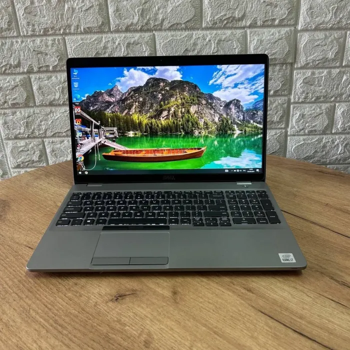 Мобільна робоча станція Б-клас Dell Precision 3551 / 15.6" (1920x1080) IPS / Intel Core i7-10850H (6 (12) ядер по 2.7 - 5.1 GHz) / 16 GB DDR4 / 512 GB SSD / nVidia Quadro P620, 4 GB GDDR5, 128-bit / WebCam б/в - зображення 2