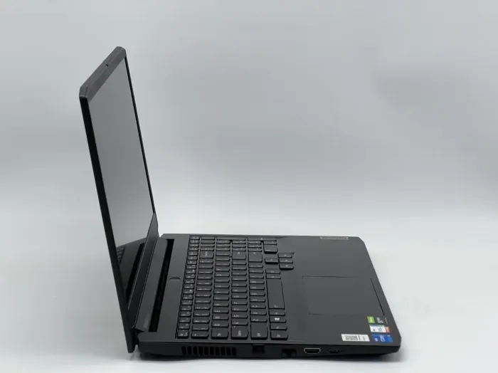 Ігровий ноутбук Б-класу Lenovo IdeaPad Gaming 3 15IHU6 / 15,6" (1920x1080) IPS / Intel Core i5-11300H (4 (8) ядра по 2,6 - 4,4 ГГц) / 16 ГБ DDR4 / 480 ГБ SSD / nVidia GeForce GTX 1650, 4 ГБ GDDR6, 128-біт / Веб-камера б/в - зображення 3