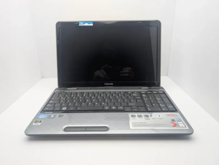 Ноутбук Toshiba Satellite L750 / 15.6" (1366x768) TN / Intel Core i3-2310M (2 (4) ядра по 2.1 GHz) / 6 GB DDR3 / 500 GB HDD / nVidia GeForce GT 525M, 1 GB DDR3, 128-bit / WebCam / HDMI б/в - зображення 7