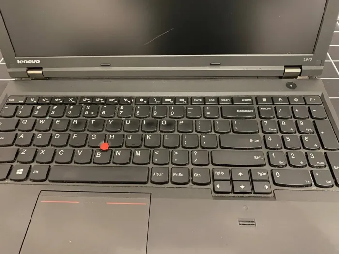 Ноутбук Б-клас Lenovo ThinkPad L540 / 15.6" (1366x768) TN / Intel Core i3-4000M (2 (4) ядра по 2.4 GHz) / 4 GB DDR3 / 120 GB SSD / Intel HD Graphics 4600 / WebCam / miniDP б/в - зображення 5