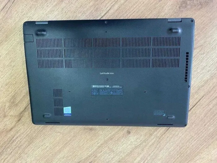 Ноутбук Б-клас Dell Latitude 5500 / 15.6" (1920x1080) IPS / Intel Core i5-8265U (4 (8) ядра по 1.6 - 3.9 GHz) / 8 GB DDR4 / 256 GB SSD M.2 / Intel UHD Graphics / WebCam / HDMI б/в - зображення 8