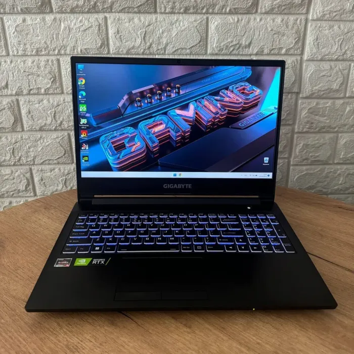 Ігровий ноутбук Б-клас Gigabyte A5 K1 / 15.6" (1920x1080) IPS / AMD Ryzen 5 5600H (6 (12) ядер 3.3 - 4.2 GHz) / 16 GB DDR4 / 512 GB SSD / nVidia GeForce RTX 3060, 6 GB GDDR6, 192-bit / WebCam б/в - зображення 2