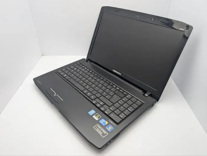 Ноутбук Medion Akoya P6624 / 15.6" (1366x768) TN / Intel Core i3-370M (2 (4) ядра по 2.4 - 2.5 GHz) / 6 GB DDR3 / 750 GB HDD / nVidia GeForce GT 425M, 1 GB GDDR3, 128-bit / WebCam / АКБ не тримає б/в - зображення 7