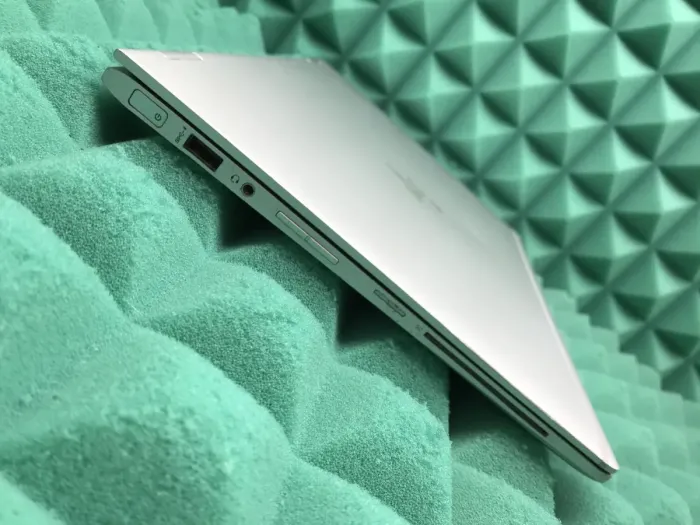 Ноутбук-трансформер Б-клас HP EliteBook x360 1030 G2 / 13.3" (1920x1080) IPS Touch / Intel Core i7-7600U (2 (4) ядра по 2.8 - 3.9 GHz) / 8 GB DDR4 / 256 GB SSD M.2 / Intel HD Graphics 620 / WebCam / Fingerprint / USB 3.1 / HDMI б/в - зображення 5